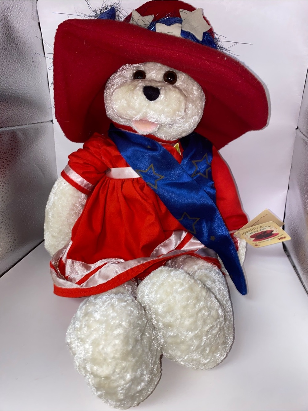 Chantilly Lane Musical Bear - GOD Bless America